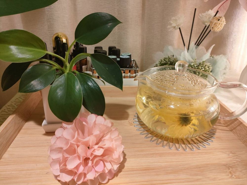 漢方の精油と季節のお茶